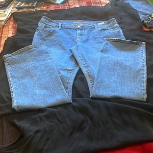 Pair of Old Navy mid-rise jeans size 14S